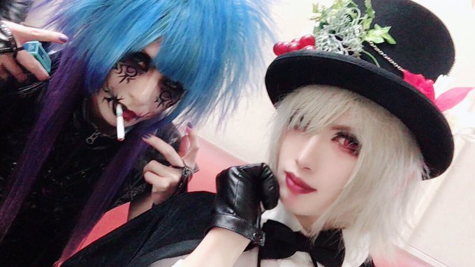 ヴィルシーナのジキルさんと🎩✨  青髮こてこてさんときるしゅたいん https://t.co/lr27p39vh7<a href="/tag/%E3%82%AF%E3%83%AD%E3%82%A8%E3%81%A1%E3%82%83%E3%82%93%E3%81%AE%E6%B0%97%E3%81%BE%E3%81%90%E3%82%8C"class="tags"><span>#クロエちゃんの気まぐれ</span></a>