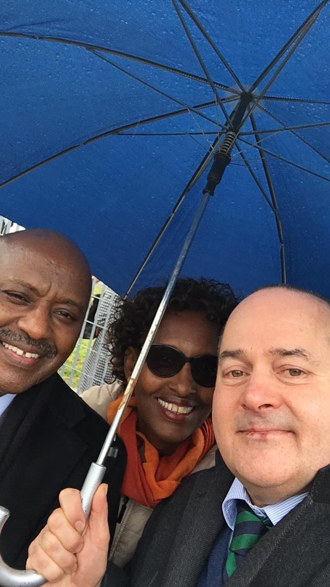 dariogalli5's tweet photo. Oggi, sotto la #pioggia ☔️, abbiamo #inaugurato il #giardino di #Tradate dedicato al #ricordo del #milione di #vittime del #genocidio dei #Tutsi in #Rwanda nel #1994 https://t.co/ayQXFYxmkB