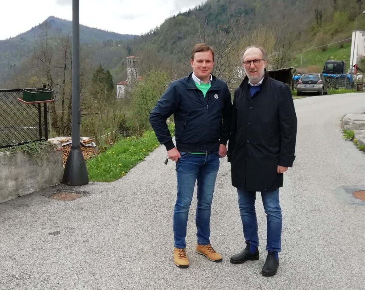 Riccardi_FVG's tweet photo. Con il sindaco Alan Cecutti a verificare i maggiori rischi e le fragilitร del territorio di #Taipana https://t.co/hsujI02iVI