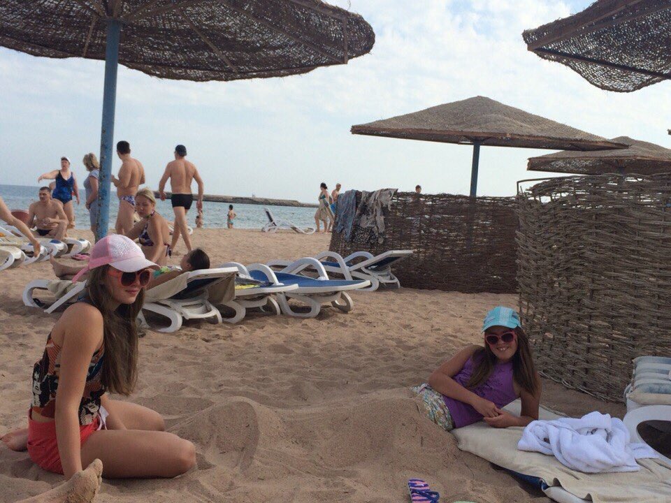 kysok_devushki's tweet photo. Я хочу просто мои 12 лет и море https://t.co/D5dBDvBEQL
