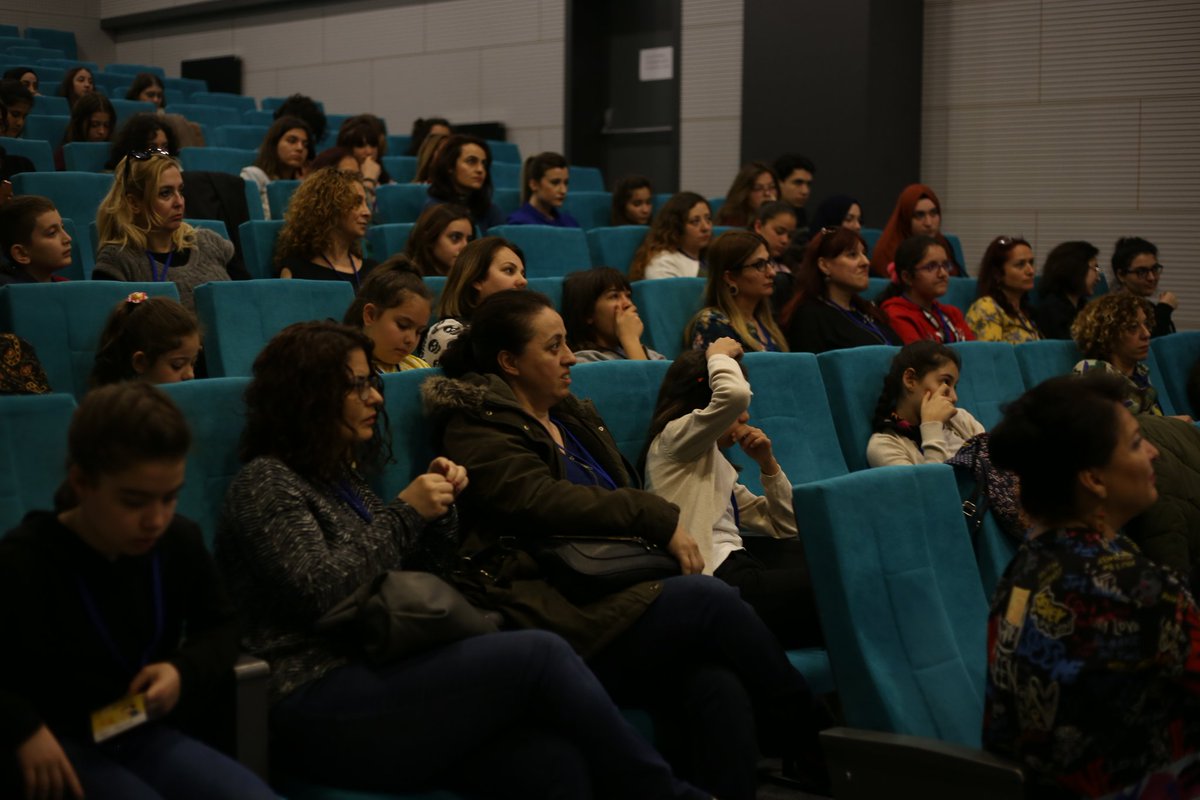 icrffilm's tweet photo. Festivalimizin ilk günü film gösterimi, söyleşi, atölyeler ve panel ile dolu dolu geçti.
The firs day of the festival was very productive with speeches, workshops and panel.
#8icrff #icrff https://t.co/CpIGLAvbQe