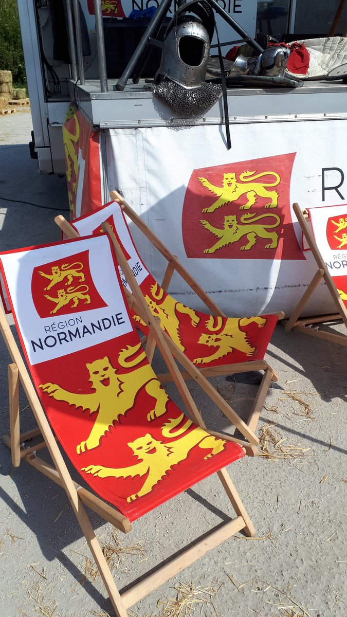 A Caen au festival de l'excellence normande #FenoNormandie avec <a href="/Event_Bots/">Event Bots</a> , <a href="/GuillaumeBots/">Guillaume Bots</a> <a href="/DeneuveDimitri/">DeneuveDimitri</a> du <a href="/VillageCA_Rouen/">Le Village by CA Rouen Vallée de Seine</a> <a href="/CANSeine/">Crédit Agricole Normandie-Seine</a> avec <a href="/LyndaLahalle/">Lynda LAHALLE</a> de la <a href="/RegionNormandie/">Région Normandie</a> #ESS et les partenaires.