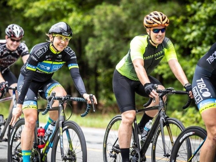 wef's tweet image. Exercise makes you happier than money, according to Yale and Oxford research wef.ch/2UV6Prb #health