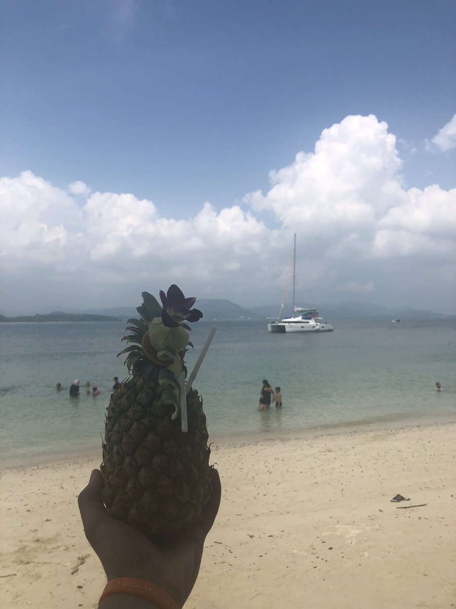 c_1os's tweet photo. So far Thailand has been amazing ! I thank the man above ☝🏽🙏🏾 https://t.co/etselO6H4z