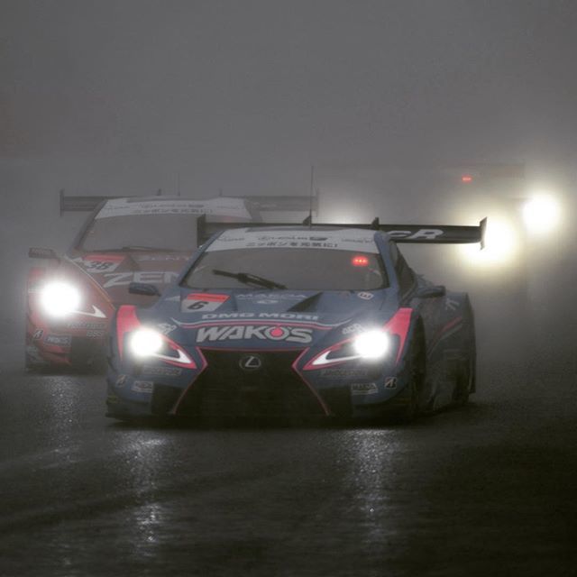 pon_2's tweet photo. SuperGT開幕戦は、悪天候により途中赤旗中止。
6号車は13位フィニッシュとなりました。
#supergt #supergt2019
#lexus #wakos #teamlemans #lc500
#maedashell #maedagiken #mikasaseisakusyo
#owltech #dmgmori
#kazuyaoshima
#kentayamashita
#juichiwakisaka https://t.co/4zOHInqW1w https://t.co/bSWuIZQAZ3