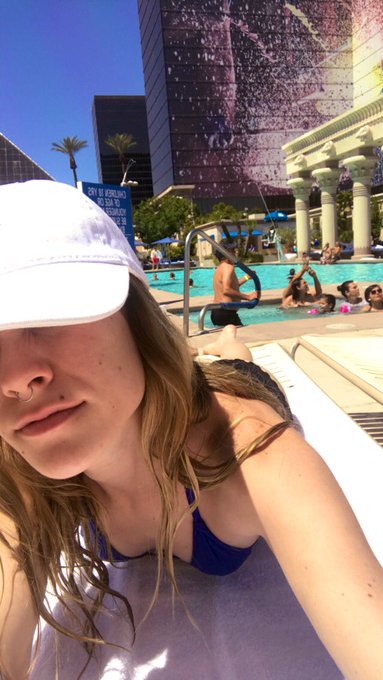 Soaking it up at #Luxorlasvegas 🌞 https://t.co/9dQZ5oLkr3<a href="/tag/luxorlasvegas"class="tags">#Luxorlasvegas</a>