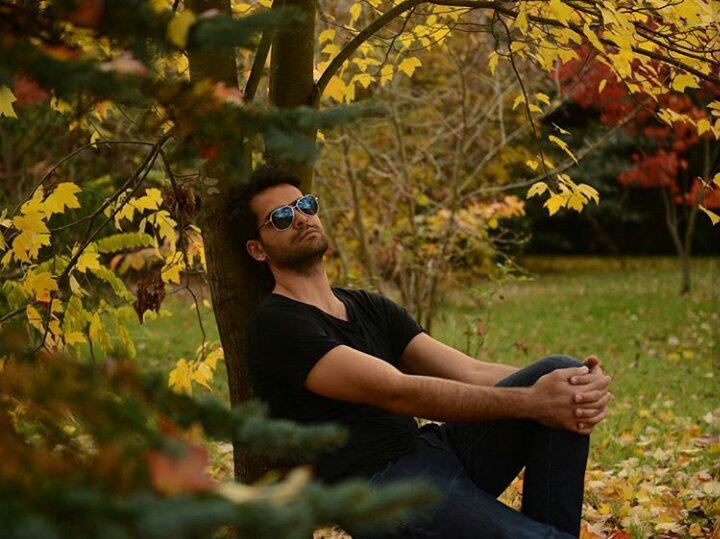 Sorun şu ki; sen hayatını kendin harcamazsan, 
Başkaları senin yerine harcar..

PeterShaffer 
#ErkanMeriç