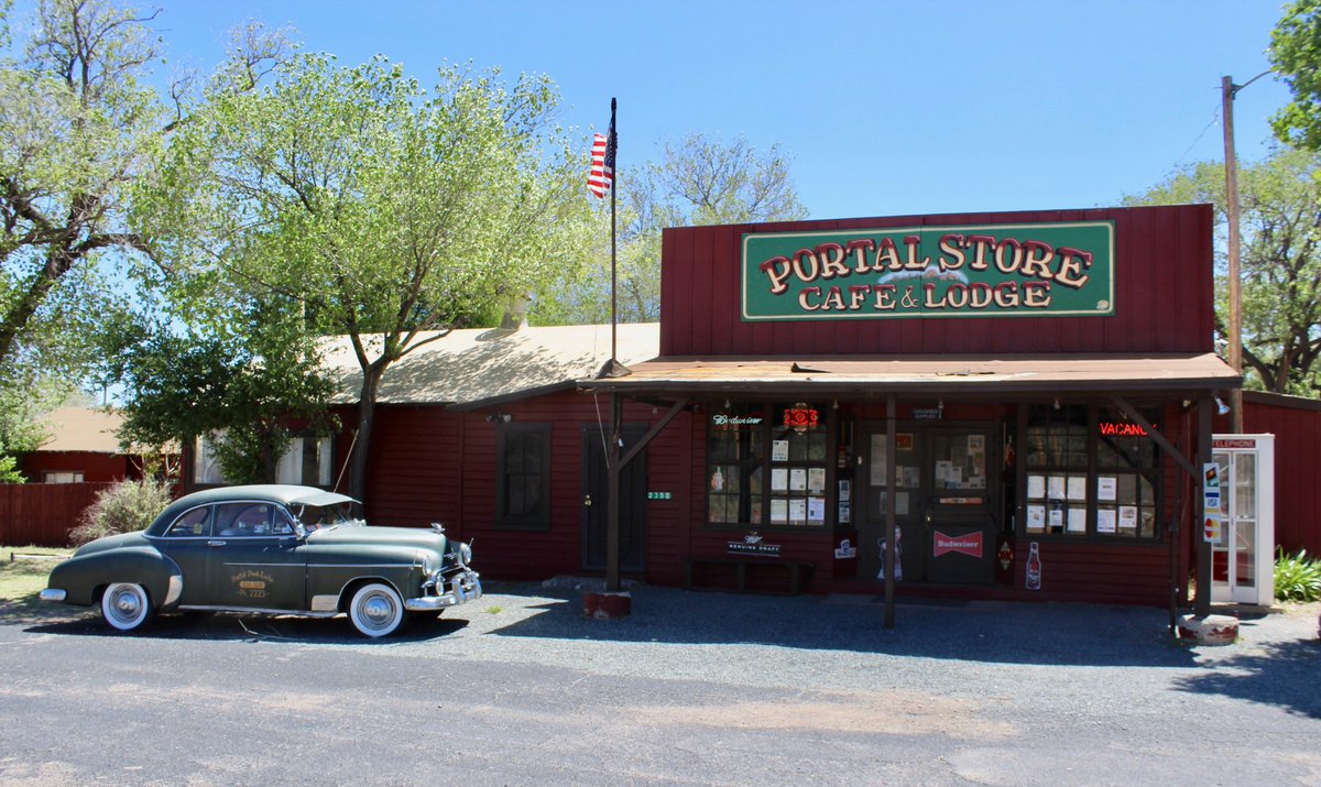 onroadaz's tweet image. Portal in far southeastern Arizona is at the doorstep of Cave Creek Canyon and the backside of Chiricahua National Monument. There's a lot of pretty country to explore out here. #amazingaz