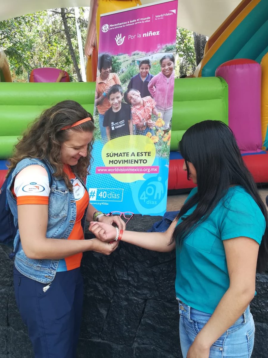WorldVisionMx's tweet photo. Hoy cerramos los #40díasporlaniñez ✨ con los compromisos para eliminar la violencia contra #niñas y #niños. 🧒🏻👧🏻
🗣🔊Utiliza tu voz a favor de la niñez, únete a este movimiento en 👉🏼 www.worldvision/campaña
#FelizDomingo https://t.co/iWiftGQZr4