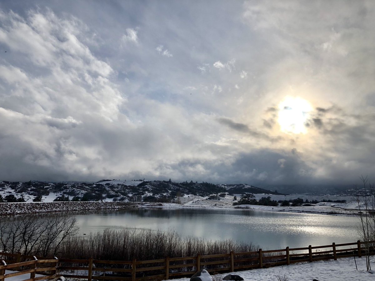 ForestLakesCo's tweet photo. Springtime is amazing. We were graced with sunshine, clouds, rain and snow in just 24 hours. https://t.co/8hdg577YbB