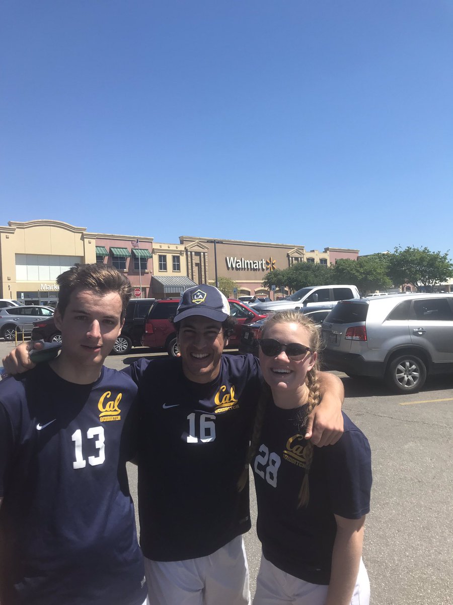 Cal_Quidditch's tweet photo. In the first bracket play we beat South Carolina *150-80 and moving on to Sweet 16! Earlier lost in a close game to Texas A&amp;M https://t.co/krhPAvi4pr