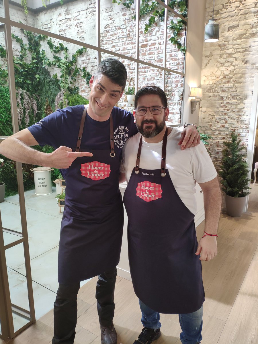 Fidel MasterChef 3 (@fidelmchef3) on Twitter photo Hola gente!! Mañana les haré una visita a <a href="/danigarcia_ca/">Dani García</a> y <a href="/antoniomchef3/">Antonio MasterChef 3</a> en el super programa <a href="/hacerdecomertve/">Hacer de Comer: Dani García</a> a las 13'30 en <a href="/La1_tve/">La 1</a> Os espero!! Hola gente!! Mañana les haré una visita a <a href="/danigarcia_ca/">Dani García</a> y <a href="/antoniomchef3/">Antonio MasterChef 3</a> en el super programa <a href="/hacerdecomertve/">Hacer de Comer: Dani García</a> a las 13'30 en <a href="/La1_tve/">La 1</a> Os espero!!