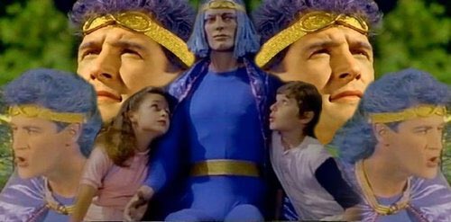 LangleyMNeely's tweet photo. @SalSaysWhat Watching #BatIssues on Batman/TMNT 2 and absolutely love the blink & you’ll miss it reference to Freddie Williams III brilliant “Horse Ninja” ‘comic’! #RedLetterMedia and #RemLezar for LIFE! @therealzubes @commonflux @ryebreadreturns https://t.co/C74l5yFQUb