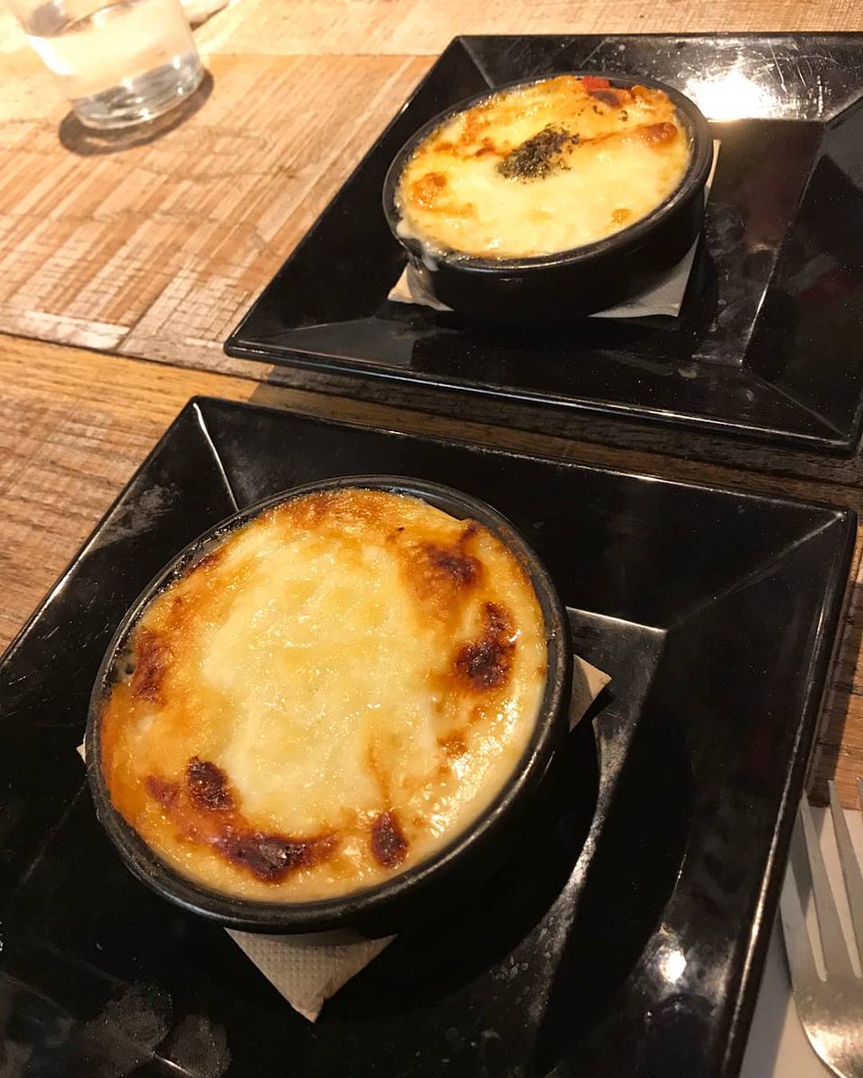 TbnAS's tweet photo. Enchilada de @tabernalaautentica 😽👌🍻🍴
#laautentica #tabernalaautentica #dinner #weekend #sunday #night #seville #spain #tapeo #tasty #yummy #food #pornfood #break #tastyfood #foodblogger #hungry #pinton https://t.co/M8rxreg2Ha