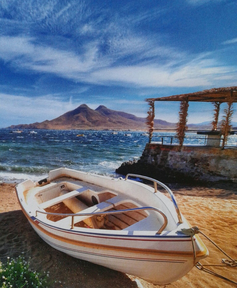 "El corazón del hombre es como el mar, tiene sus tormentas, tiene sus mareas y sus profundidades, pero también tiene sus perlas."
   -Vincent van Gogh-

Cabo de Gata - Níjar
Almeria~ Andalucía 
España