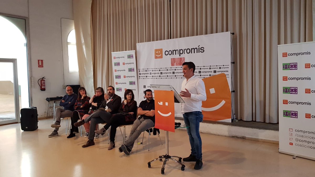 Unitspelpoble's tweet photo. Presentació de la llista d’Units pel poble a Cabanes. Una llista confeccionada amb la nostra millor il•lusió i ganes de treballar pel nostre poble. Gràcies per acompanyar-nos en... https://t.co/7WOFEYSxAo… https://t.co/h4xK2HkISM