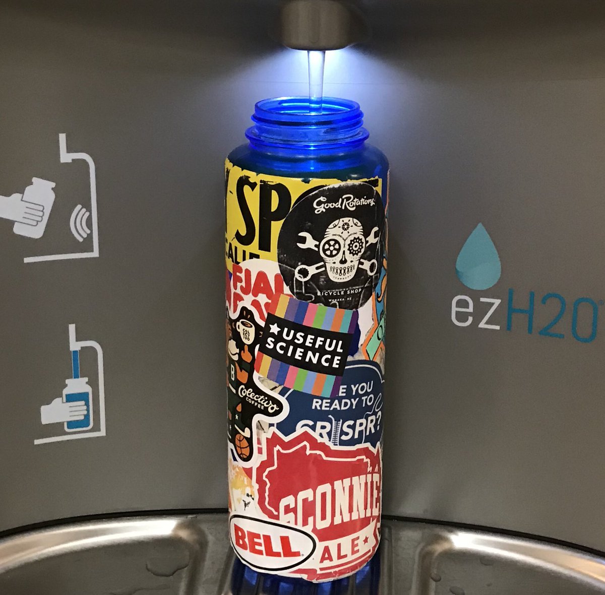 Can you find the new sticker on my H2O bottle? I’ll give you a hint, it came with a new line to knowledge. Thank you @usefulsci for sharing with us at @ComSciConPNW! #accessiblescience #SciComm