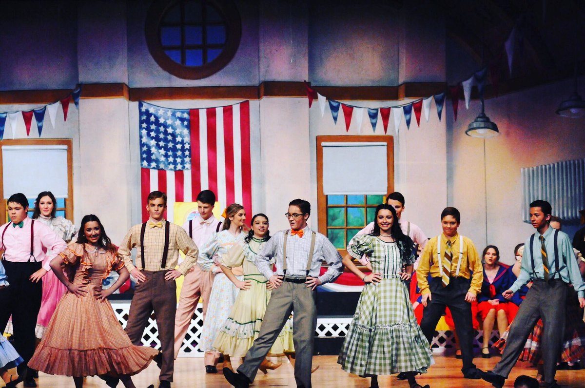 setonelder_perf's tweet photo. The weather report in RIVER CITY, IOWA is sunny for this afternoon.... come up and let us entertain you. Come up and see The Music Man! Show is at 3:00 pm. Great seats still available.... tickets on sale an hour before the show! https://t.co/pusOhNgQ7w