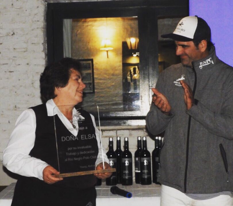 RNPC_Polo's tweet photo. Homenaje a Doña Elsa.
#rionegropoloclub #rnpc110años #homenajernpc https://t.co/jL3YwFh4KD