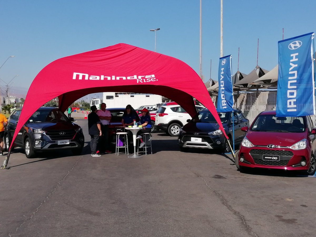 panchozepedaast's tweet photo. Junto a intendente, Marco Antonio Diaz en Corrida 🏃‍♂️🏃‍♀️aniversario @Carabdechile insentivando el deporte 👏👌👮‍♂️ con el apoyo de #indchileoficial @MindepSegunda  @mahindra @MindepChile @kantor_pauline @andoterok #ChileSeMueve https://t.co/OMMLp6j9XV