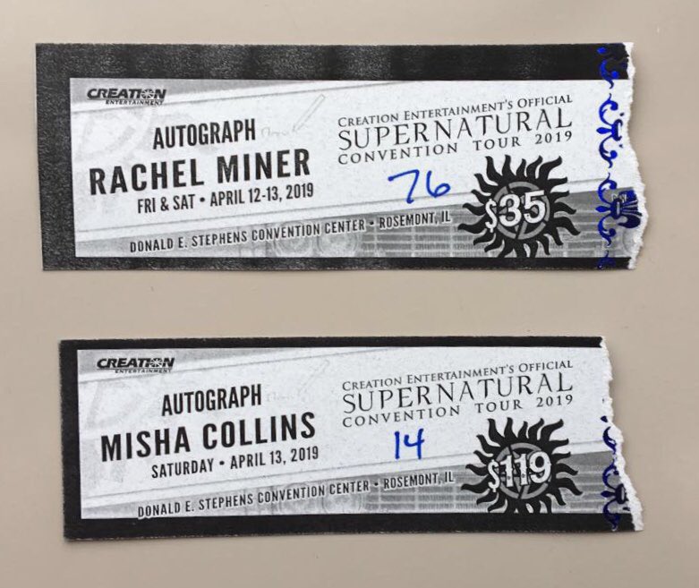 lexibuggzz's tweet photo. Yesterday @ #CHICON was the best day I could’ve  ever asked for! My #FirstCon was definitely a success! Such an amazing experience &amp; delightful environment! Dad &amp; I had a blast! Wanna go to another one already! 😂♥️ Truely Thank You to everyone! I am SO blessed! #SPNFamiIy https://t.co/bq3uxoNId4
