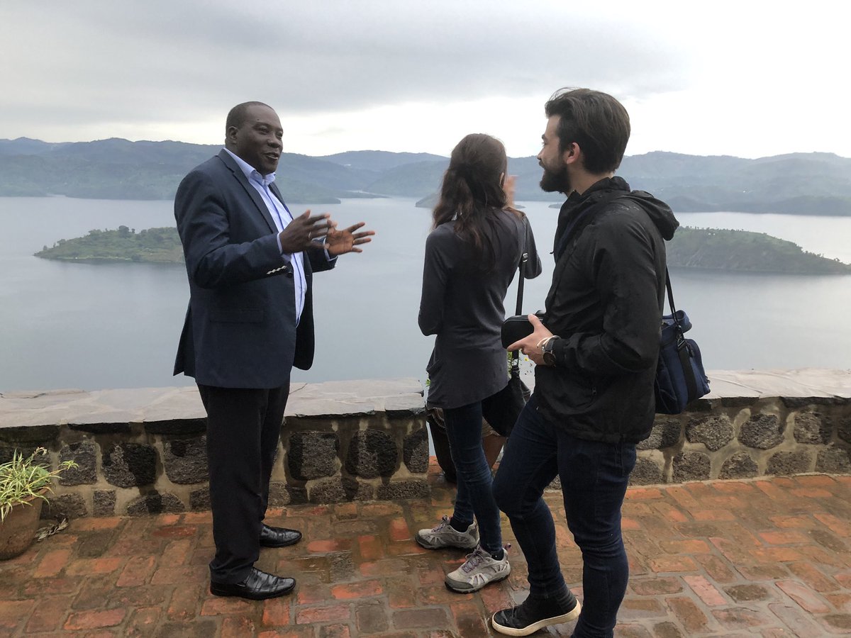 Was spoiled rotten for a road trip of a life time with a personalised tour!
And incredible to see the amazing support of <a href="/WendyMSkorupski/">wendy skorupski</a> new novel... cheers Gov!
<a href="/gatjmv/">Gatabazi Jean Marie Vianney</a> #rwanda #virunga