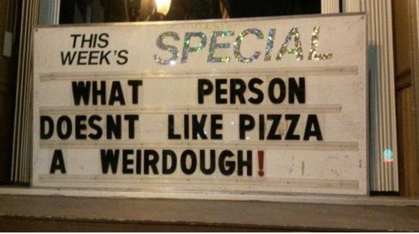 Sunday fun day at Stumblefoot means open mic and pizza! 🎤🍕