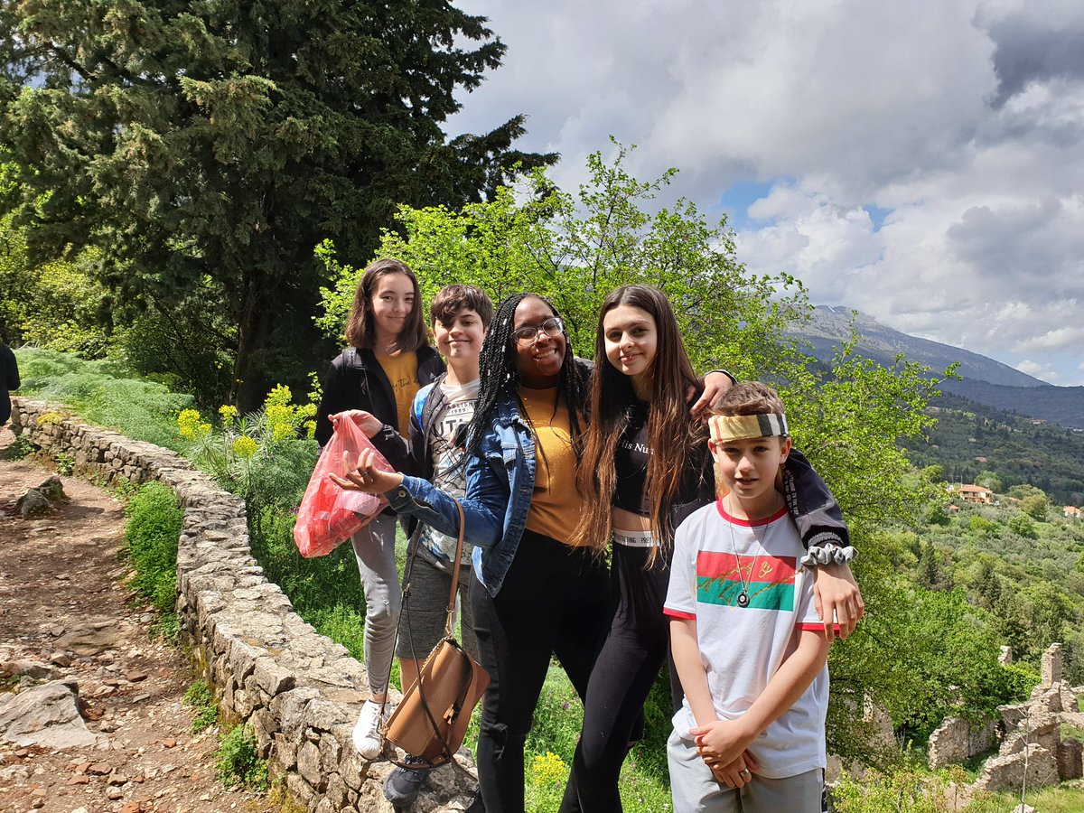 RDClassicsDept's tweet photo. Mystras photos from yesterday's hike up to the fortified town. A true highlight with a stunning view. What an adventure! https://t.co/EdulYIX2O2