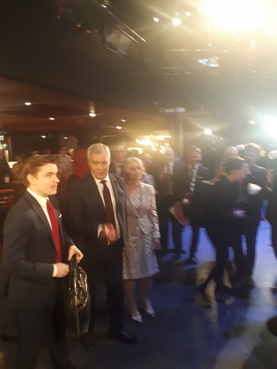 MagnusVerner's tweet photo. Segerviss Rinne gör entre på valvakan. Lovar största valsegern sedan Lipponens tid #valet2019 https://t.co/vAHHW1YWBG