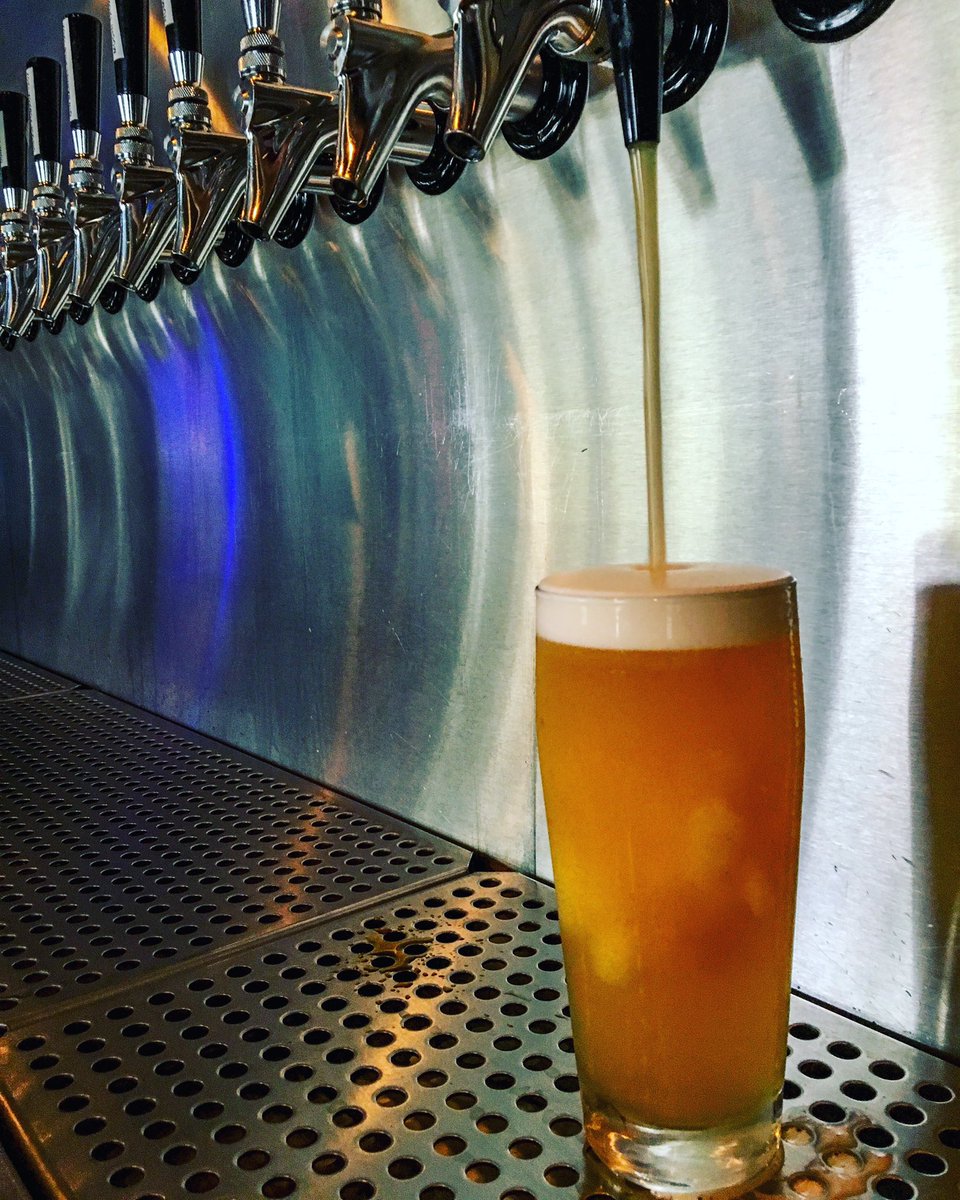 2spbrewing's tweet photo. Happy #Sunday 🍻! Come on down to the #tastingroom for some #brews. 20 #draftbeers, a #cask, & a #nitro available. Options for everyone. Try our Up & Out, 6.0%, IPA, on Nitro today.
.
@PhillyTapFinder @phillylovesbeer #nitroipa #delco https://t.co/yptIIrtJsL