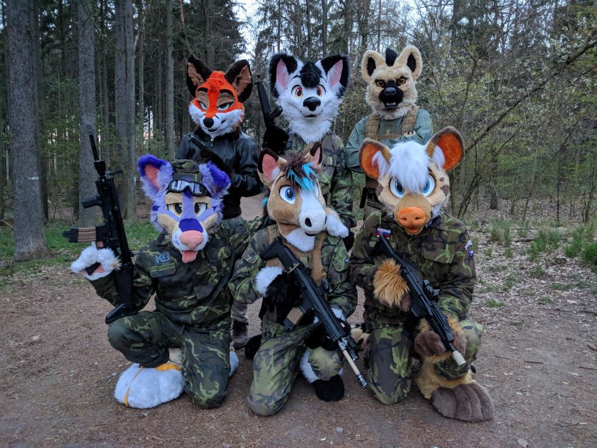 JohnnyHappyColt's tweet photo. It was soooo amazing day ! Makint video with @FurCPhoto cant wait for finished material ! #furrytaskforce https://t.co/xcE0L8PYjh