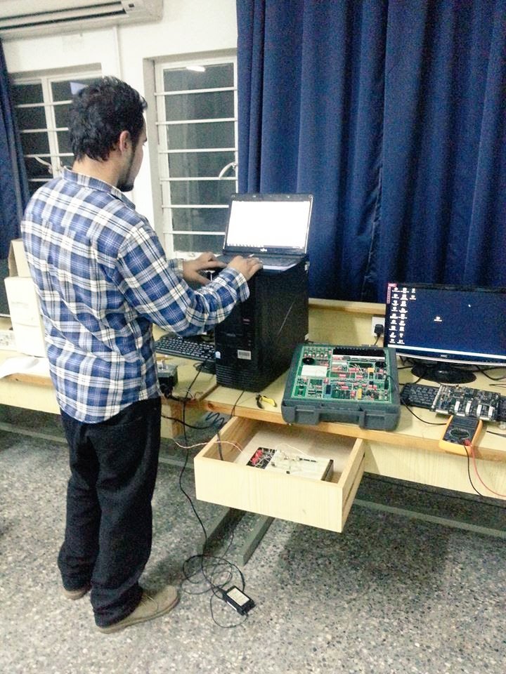 dxbusman's tweet image. #pic #microcontroller #mikroelektronika #C++ #atmel #programing #ldr #controllers #motors