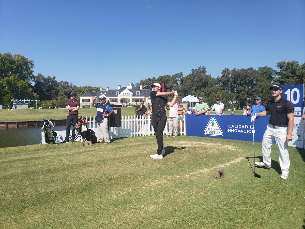 Current Standings / Posiciones actuales #CañuelasChampionship

1. <a href="/RRuffels/">Ryan Ruffels</a> 🇦🇺 -12 (10)
T2. <a href="/ThreeWiggle99/">Patrick Newcomb</a> 🇺🇲 -11 (14)
T2. <a href="/TheRafaBecker/">Rafa Becker</a> 🇧🇷 -11 (12)
T2. <a href="/sapocostilla/">Cesar A Costilla</a> 🇦🇷 -11 (12)

#ZurichArgentinaSwing 
<a href="/CanuelasGolf/">Cañuelas Golf Club</a> 🇦🇷