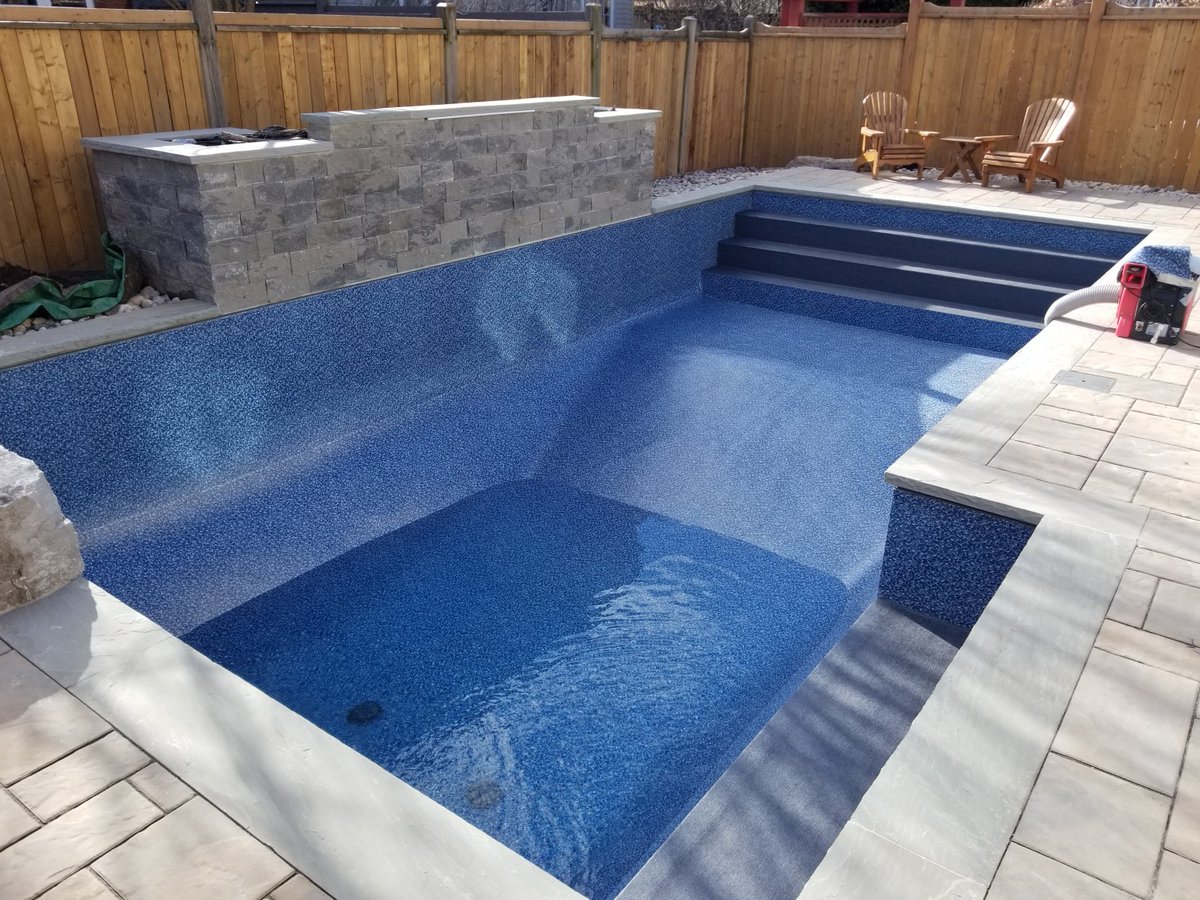VinylMasters's tweet photo. Vinyl Masters Hybrid liner is best of both worlds. The only company that welds 28mil and 60mil on site to produce a truly unique liner install.  Pool build by @PoolDoctors1 https://t.co/73aacEZnFA