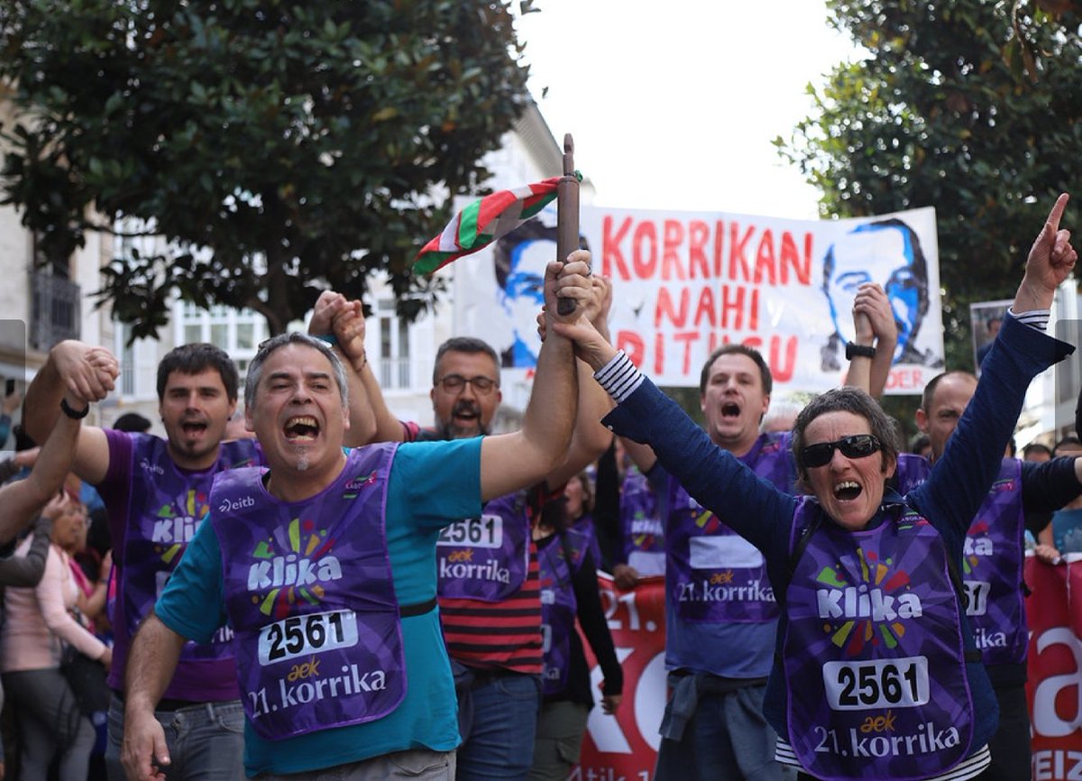 Proudness of being member of the Basque language civil society. Eskerrik asko @AEK_eus