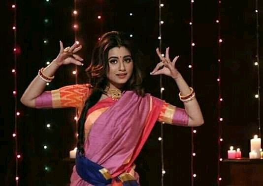 kitkatSwastika's tweet photo. @Iamswastika Outstanding lagche...restless Look with Expressions @Iamswastika amazing https://t.co/ies4OrNSAY