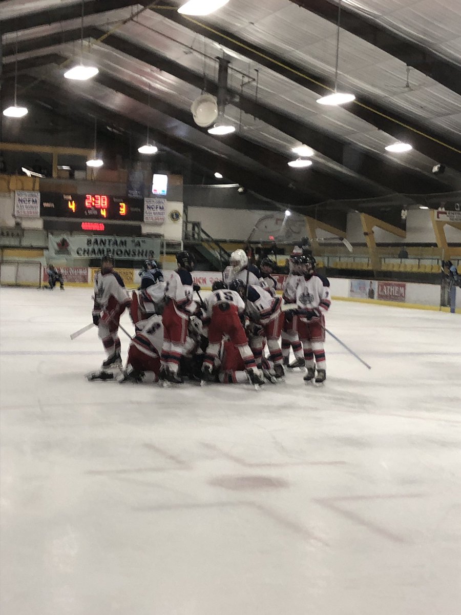 JakeSeanjackie4's tweet photo. OMG.... Stratford is heading to the OHF finals!!! #HereWeGo #MajorBantam #StratfordvsStThomas https://t.co/gpol7XhxMn