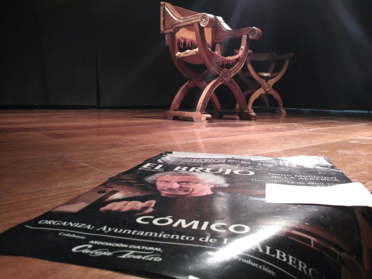 CatejaTeatro's tweet photo. Todo listo en el teatro de La Alberca para conmemorar su centenario, 1919-2019 con la presencia de @ElBrujo_es y su obra Cómico. https://t.co/CdNG173NjV