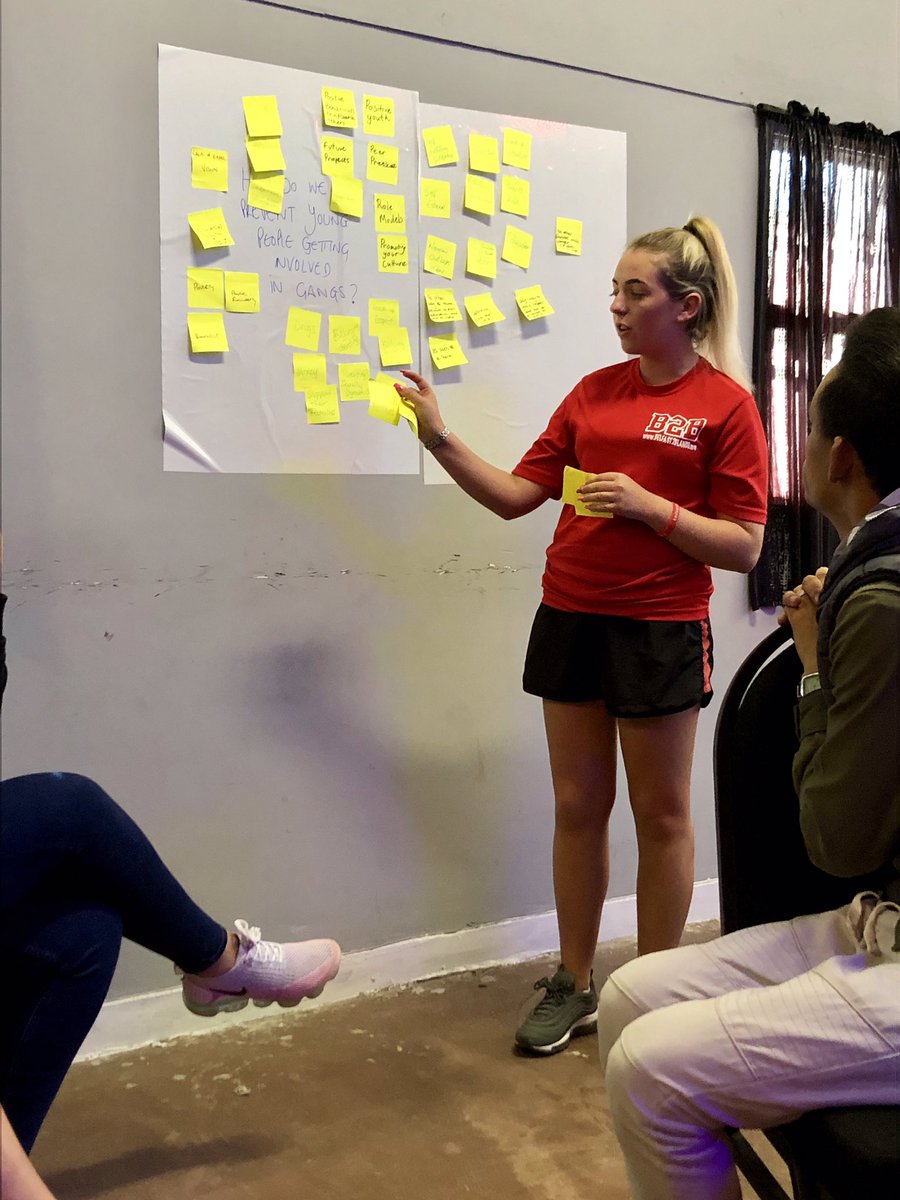 Rcitybelfast's tweet photo. 😁👣 super start to the design thinking workshops. When you bring three sets of thinkers together amazing things happen 😀 👣 Great vibes all around &amp; everyone looking forward to tomorrow’s challenges 👏🏻
#QueensGrads #Rcity #RcityCapeTown #ImpactGlobal https://t.co/GcIPBmSj2B