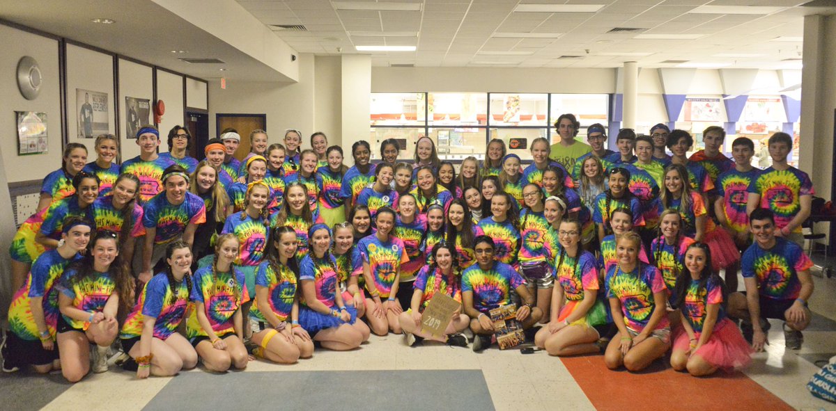PHS_MINI_THON's tweet photo. 🚨🚨🚨🚨🚨
Deadline to apply for a committee is TOMMORROW!! Click the link in our bio for the application. The forms must be turned in to Ms. Cappelloni in Room E200 tommorrow. 
If you have any questions please DM us! We're happy to help and we hope to see you all next year :) https://t.co/ncNQmpIG6D
