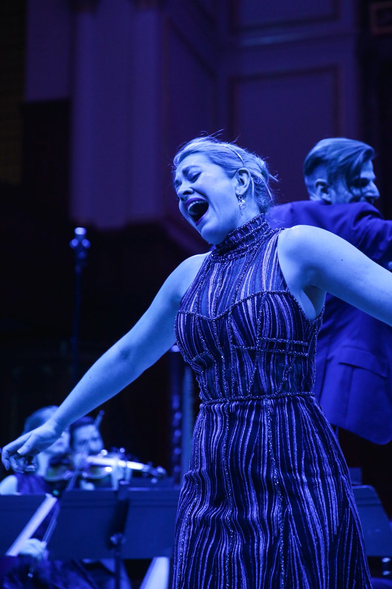 Singing_Fleur's tweet photo. Enjoying a sustained top E while the lovely Matthew Tosca holds the orchestra in his wonderfully agile conducting hands @voxvanguard #highsoprano https://t.co/dALbjusoI5