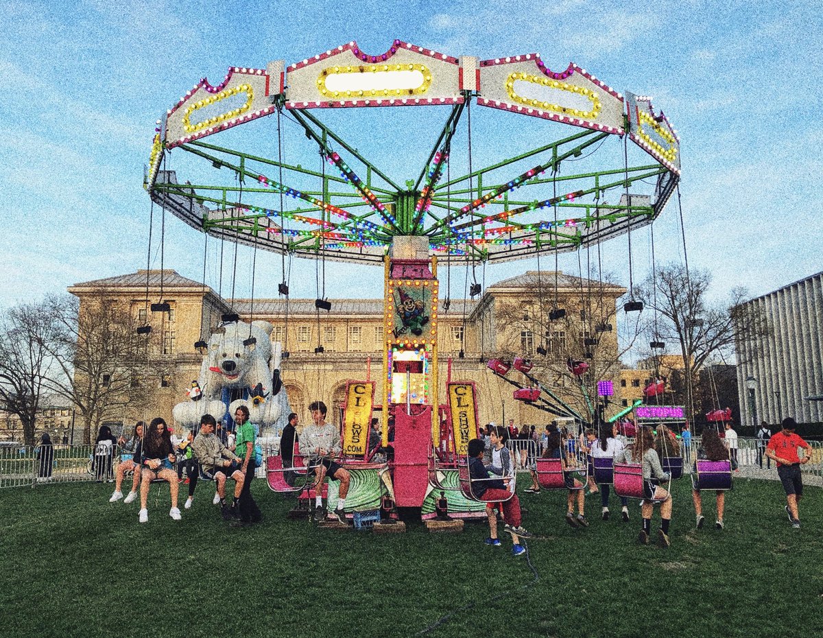 H2Pjoy's tweet photo. The perks of being only 10 minutes walk away from another major university in Pittsburgh: we get to enjoy their public events as well!! The Spring Carnival at CMU was lots of fun!🤩  #PittNow #pitt2023 https://t.co/4mf8zCkCiM