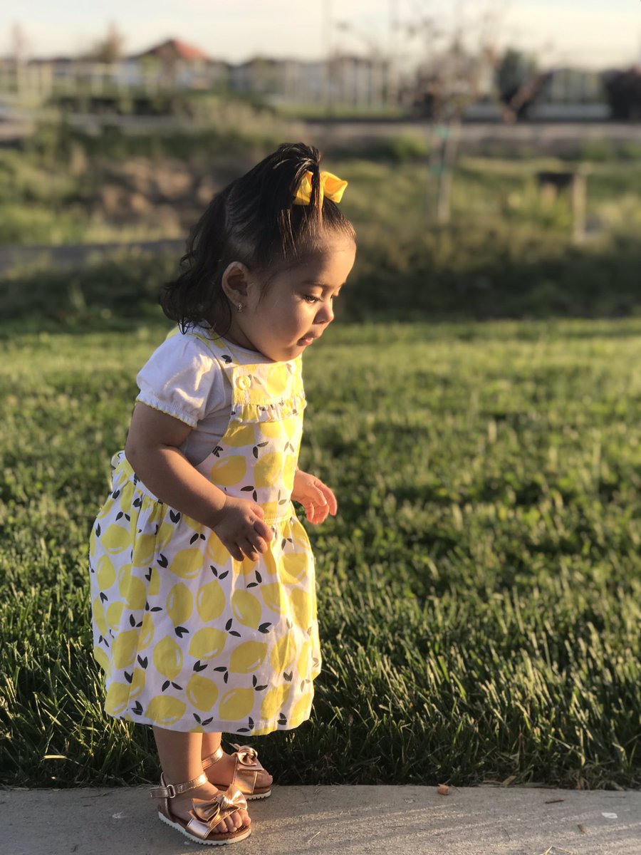 ssandraorozco's tweet photo. these little girls make my heart melt every single time! ✨🙏💛 #ripsav https://t.co/PhiMJF2tK3