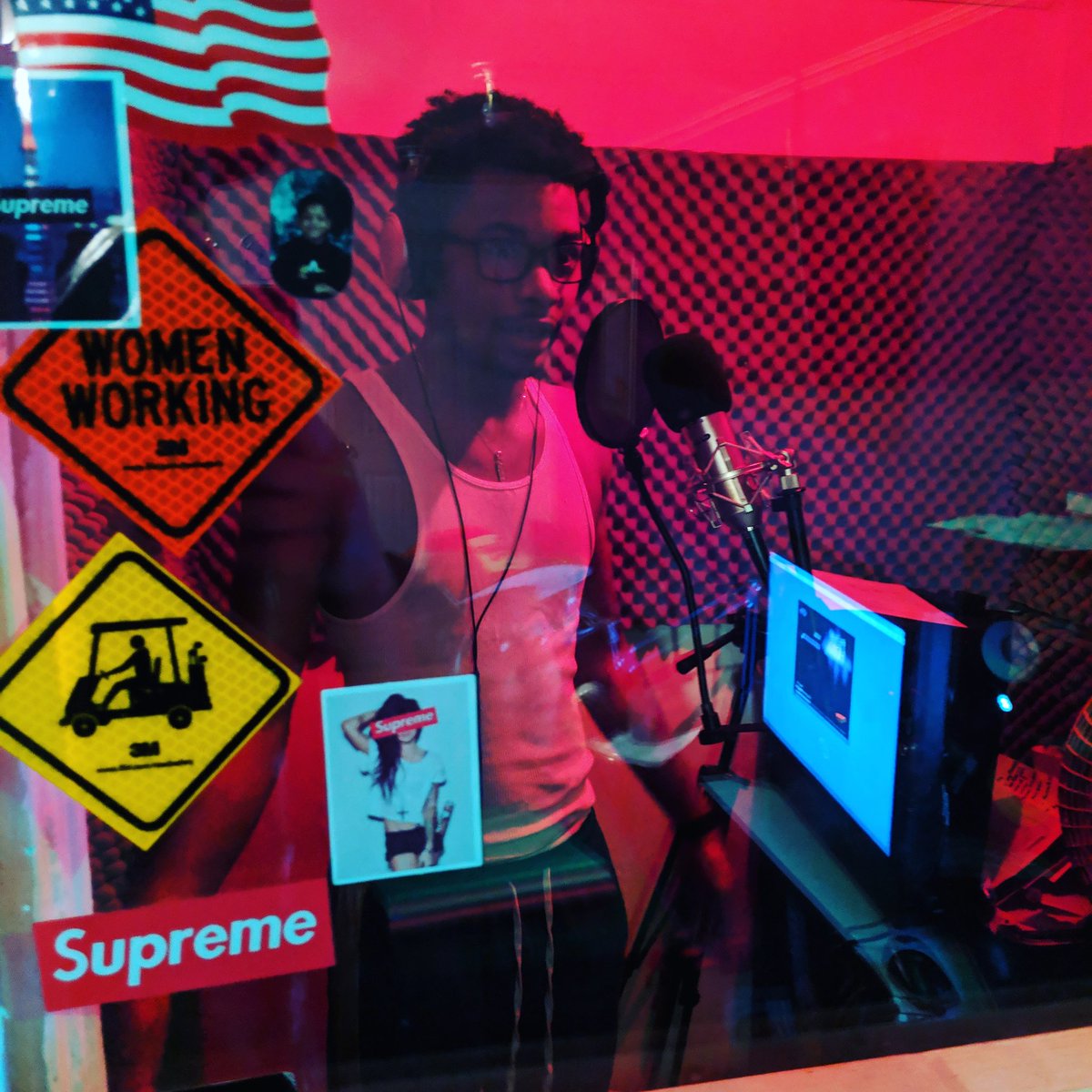 GrapKoolade's tweet photo. @SteveWoe_ in the #ACEVA studio https://t.co/NRbfIzXiHy