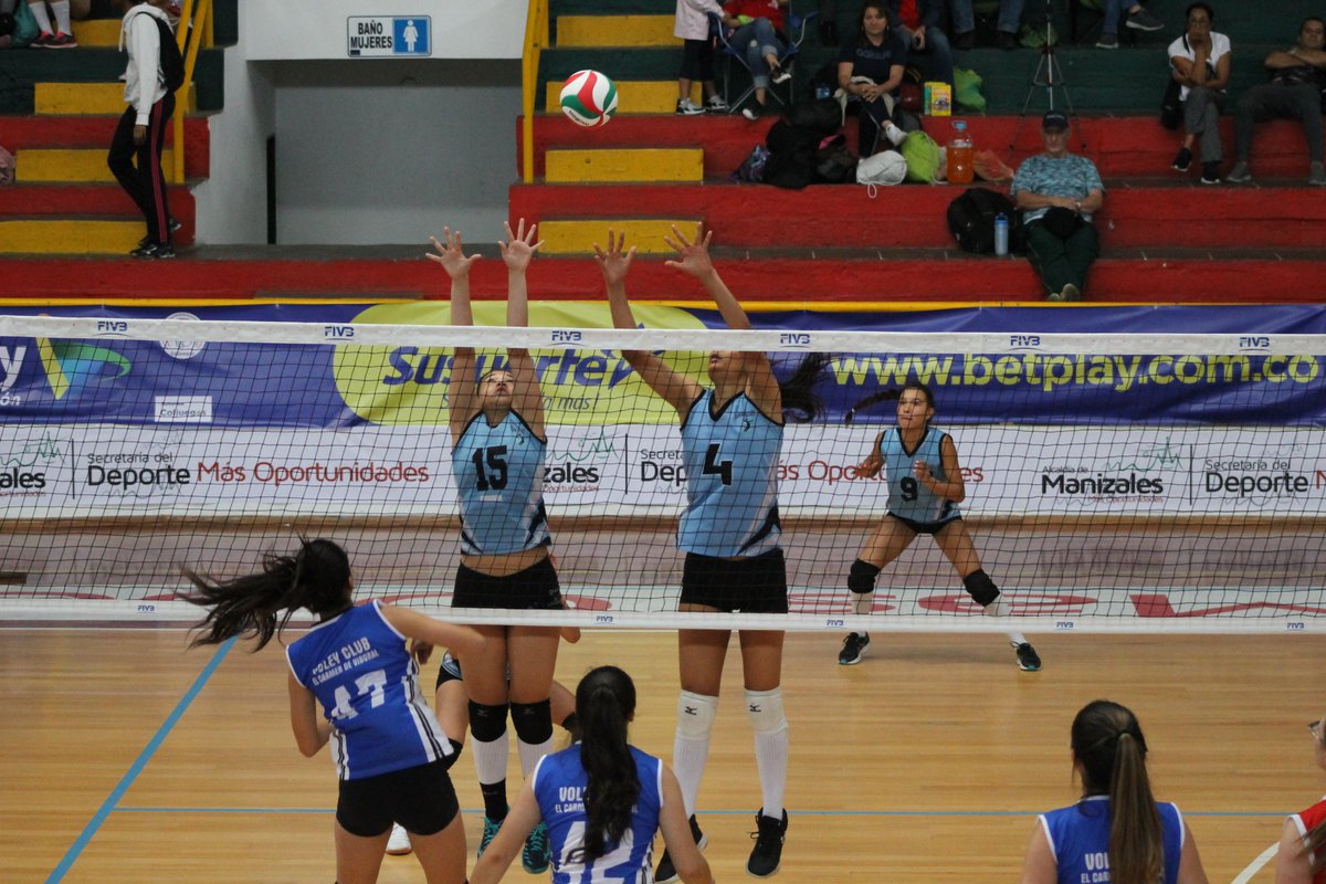 FestinalM's tweet photo. EMOCIONES A FLOR DE PIEL 🔥🏐

Ya se vive en Manizales el Festival Nacional de Voleibol. Desde muy temprano deportistas y visitantes disfrutan de este deporte en los diferentes escenarios de la Unidad deportiva Palogrande 😍 https://t.co/IQ6j3hYjli