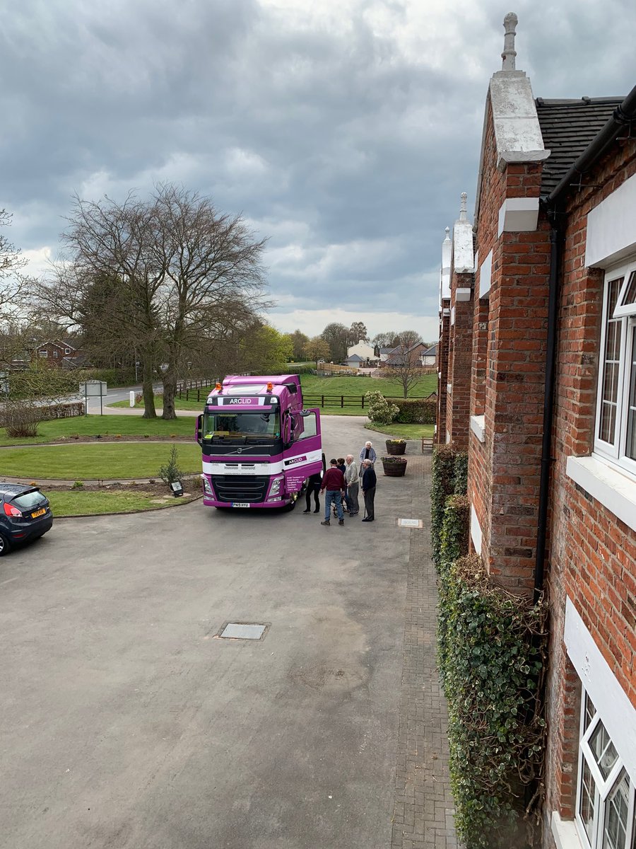 AndyBrookes70's tweet photo. Hats off to Arclid Transport driver Mick Steele who took time out today to take vehicle to a local residential home. ⁦@BathgateGroup⁩ @arclidtransport https://t.co/fkX1R6S7PT