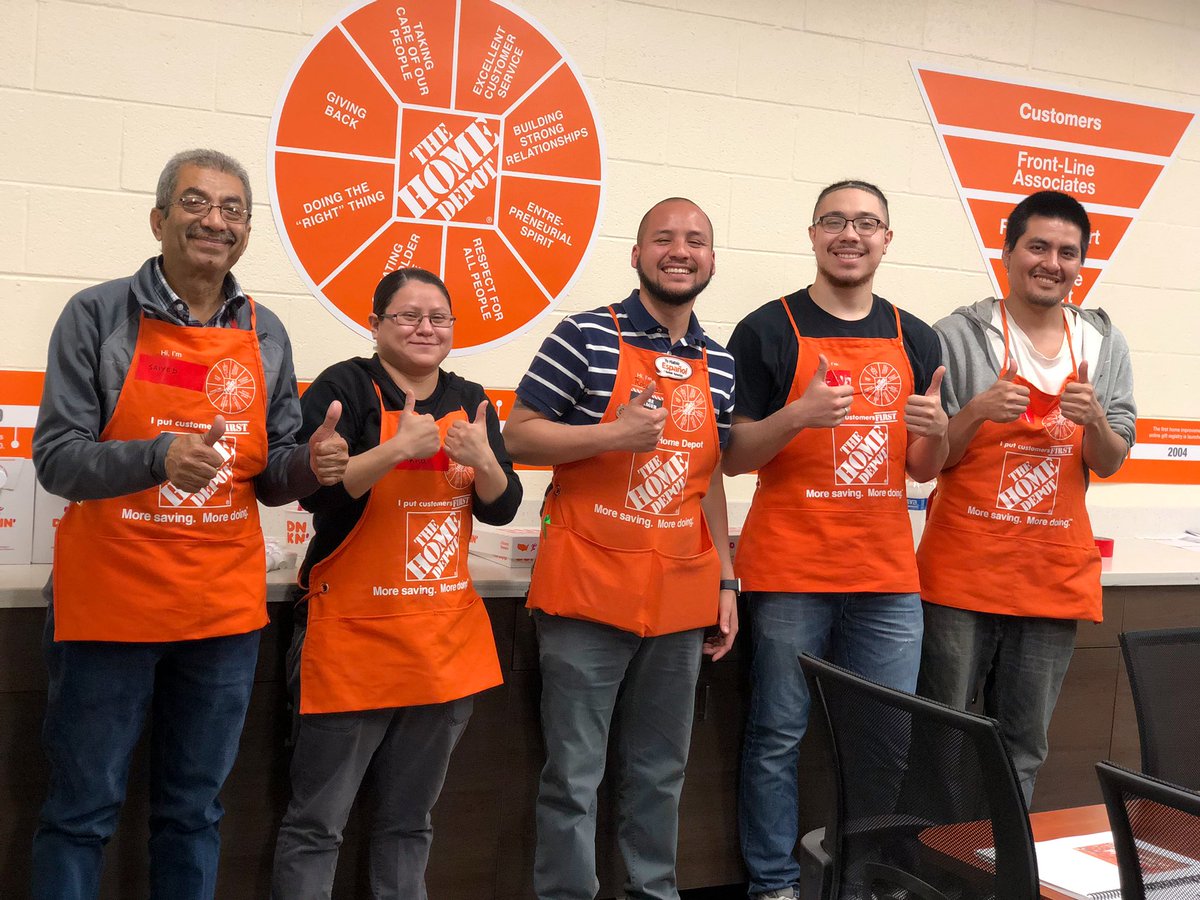 itsscamella's tweet photo. Welcomed 4 new members into the D278 Orange Family today!!!! ๐ 100% Homer Fund Participation! #D278OrangeProud #WeAreTheMidAtlantic #BuildToBringIt #MA2019Spring @CollazoH @RobertoTHD @RMoutranTHD @watlock5 https://t.co/rjyvyeWikk