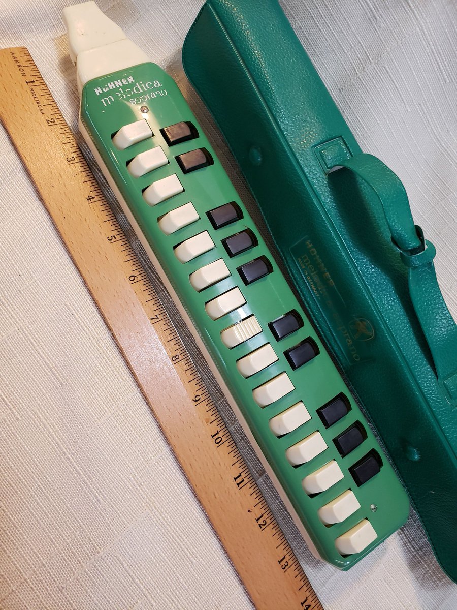 atticesoterica's tweet photo. Vintage Green Hohner Melodica -Student Made in Germany Original Case Musical Instrument Collectible Music https://t.co/yHfMmaG6nE #Etsy #AtticEsoterica #Vintage #Hamonica https://t.co/nG1eAxwsgU
