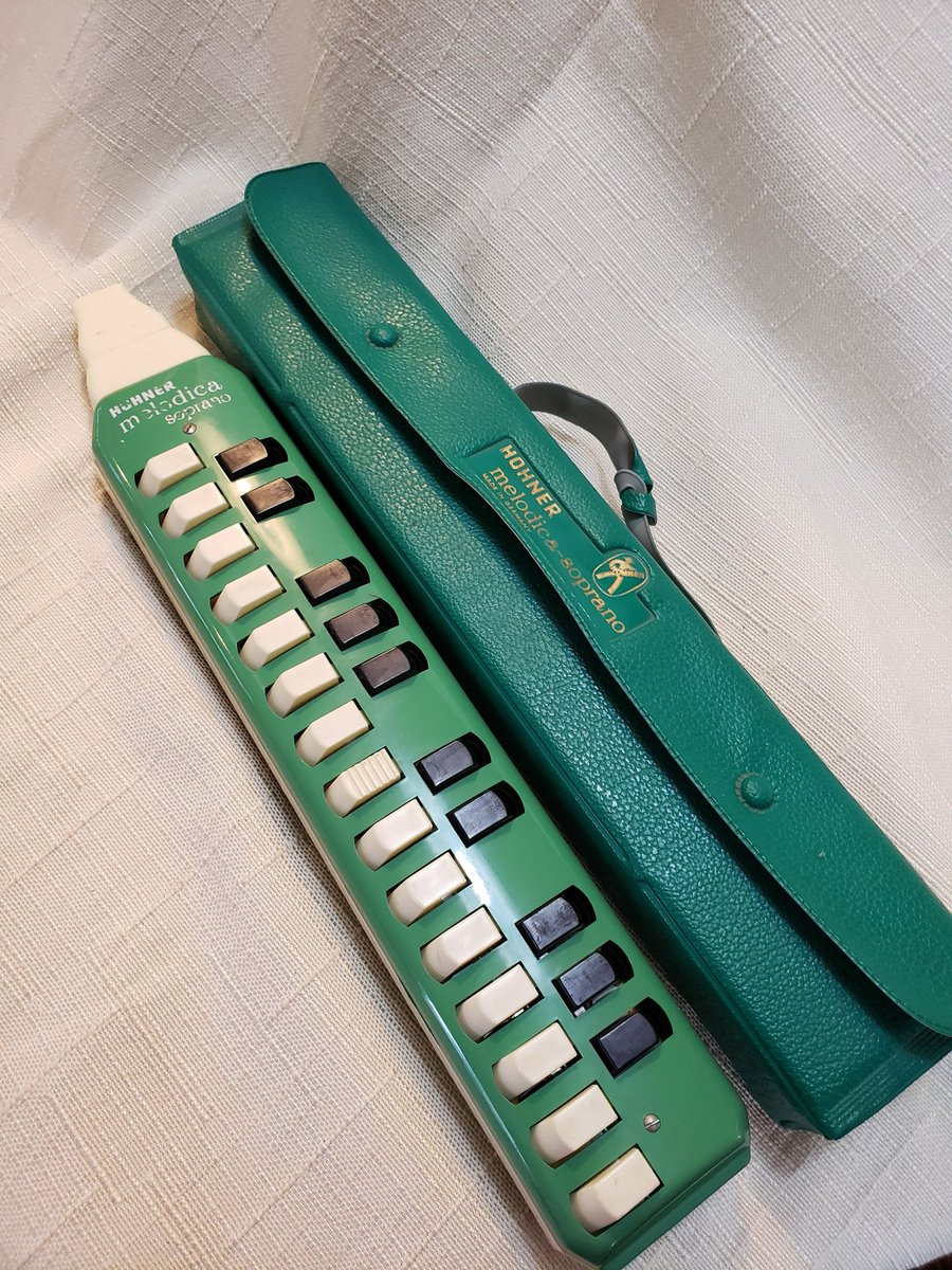 atticesoterica's tweet photo. Vintage Green Hohner Melodica -Student Made in Germany Original Case Musical Instrument Collectible Music https://t.co/yHfMmaG6nE #Etsy #AtticEsoterica #Vintage #Hamonica https://t.co/nG1eAxwsgU