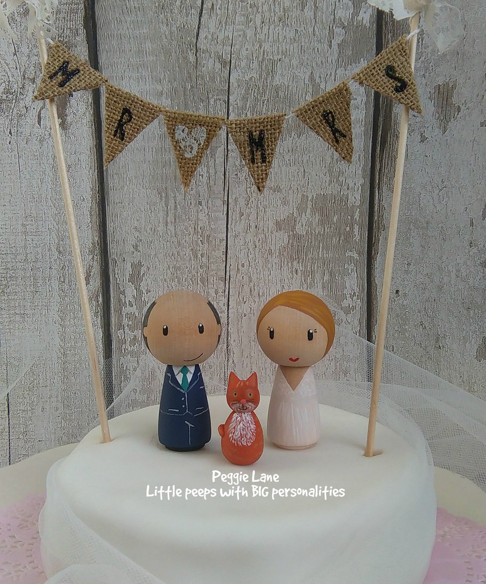 Peggie_Lane's tweet photo. Best wishes to the happy couple for their big day, they've got lovely weather #catlover #caketopper @HandmadeHour #pegdoll https://t.co/gPypiamb53